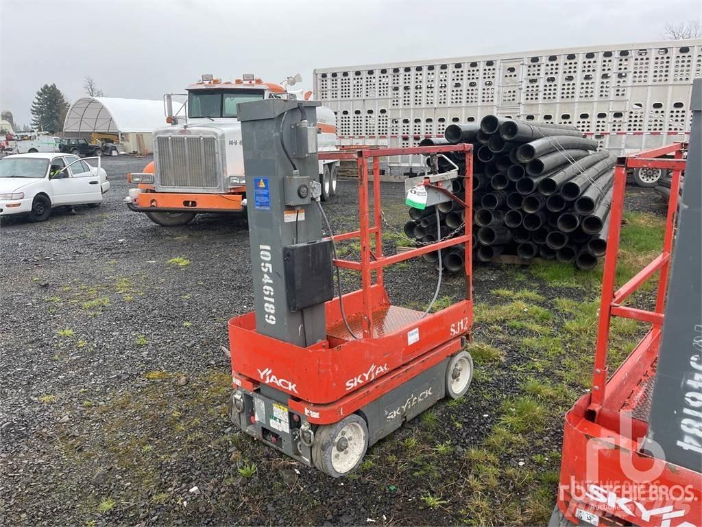 SkyJack SJ12 Plataforma de trabajo articulada