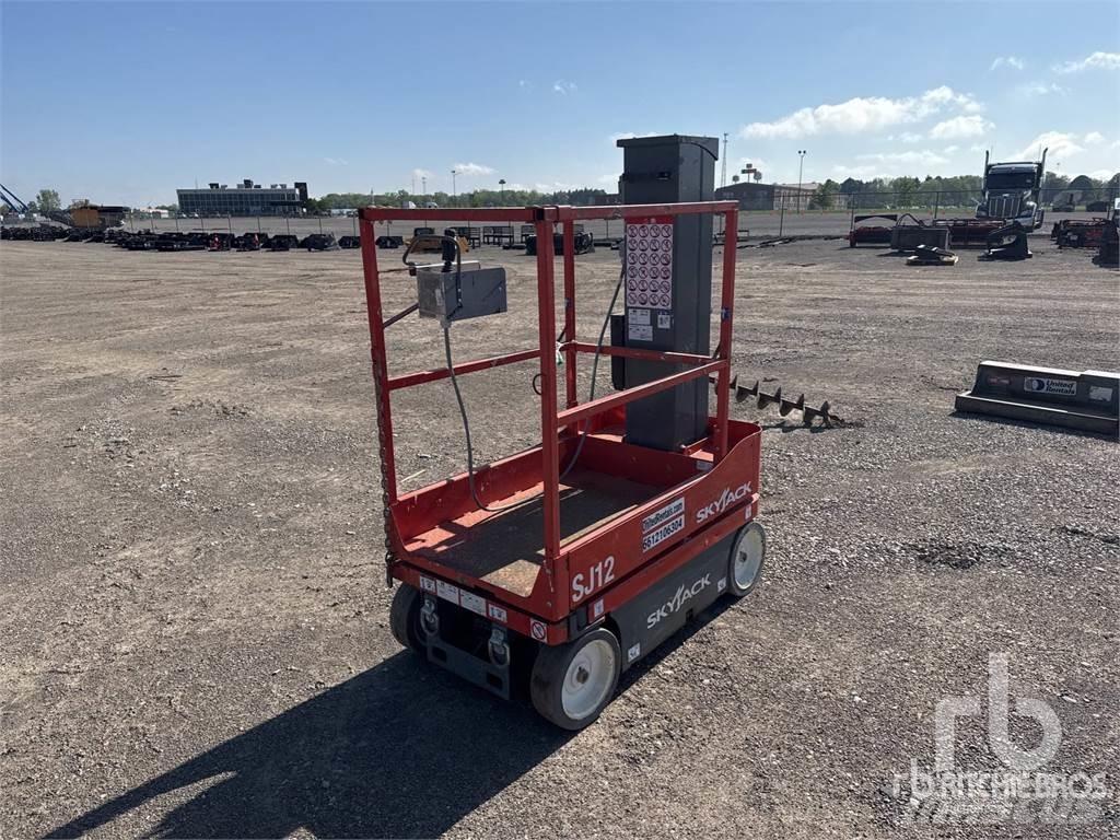 SkyJack SJ12 Plataforma de trabajo articulada