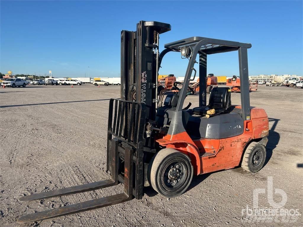Toyota 7FDU30 Carretillas diesel