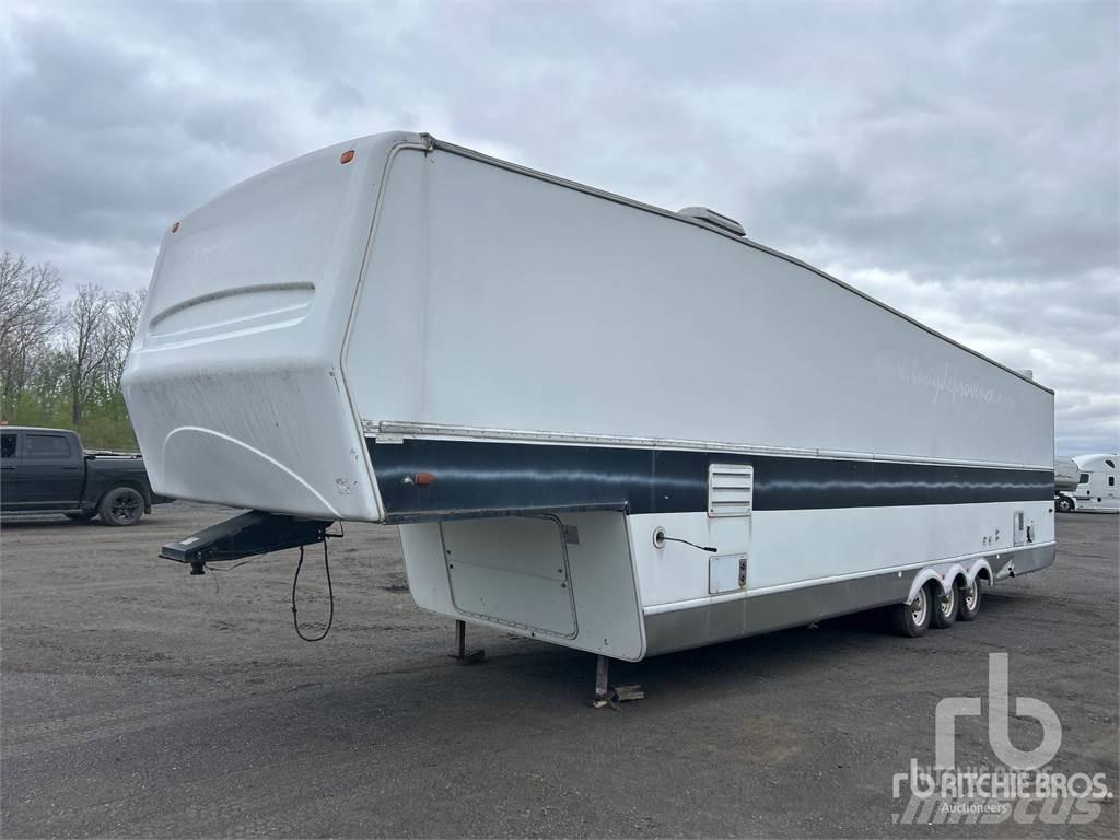  TRAVE 39FW Otros remolques