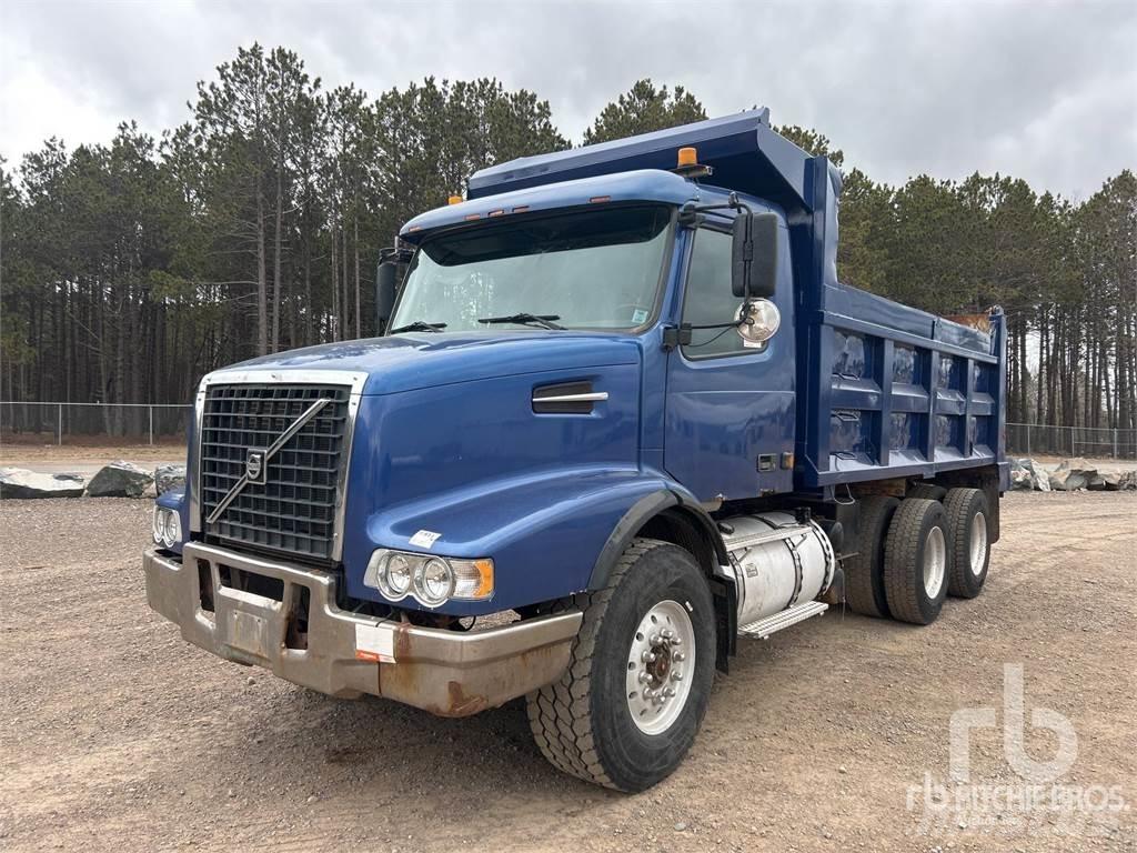 Volvo VND Camiones bañeras basculantes o volquetes