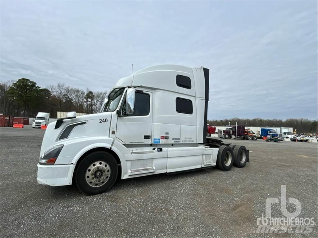 Volvo VNL 780 Cabezas tractoras