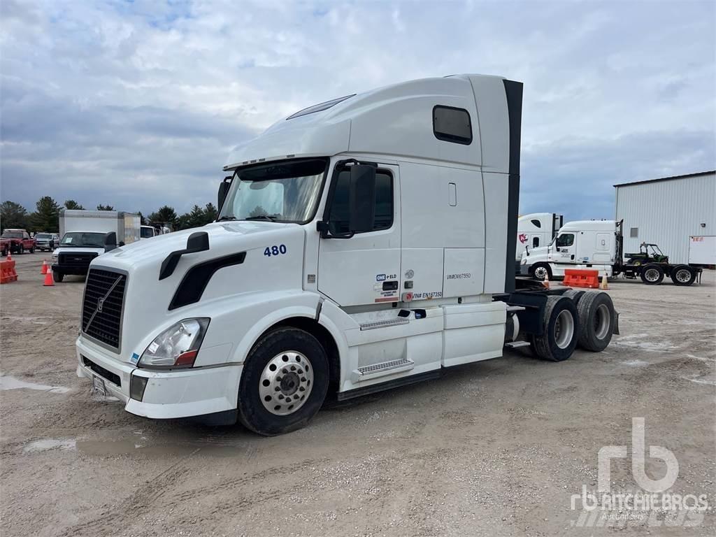 Volvo VNL670 Cabezas tractoras