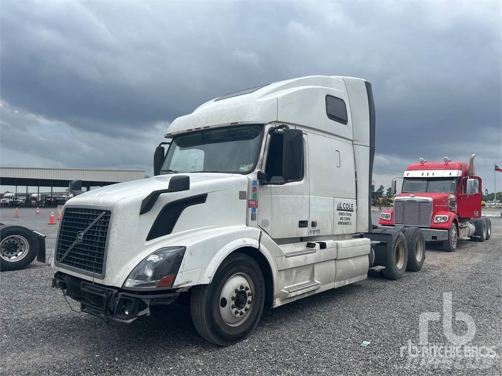 Volvo VNL670 Cabezas tractoras