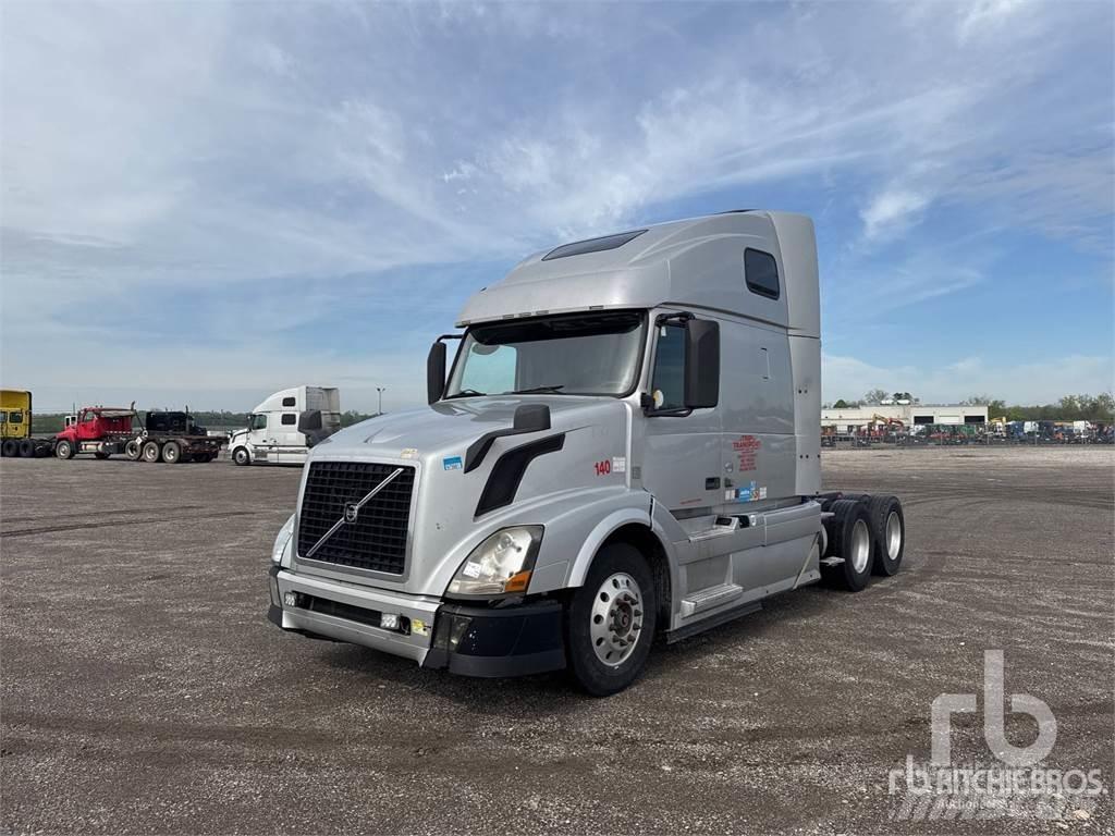 Volvo VNL670 Cabezas tractoras