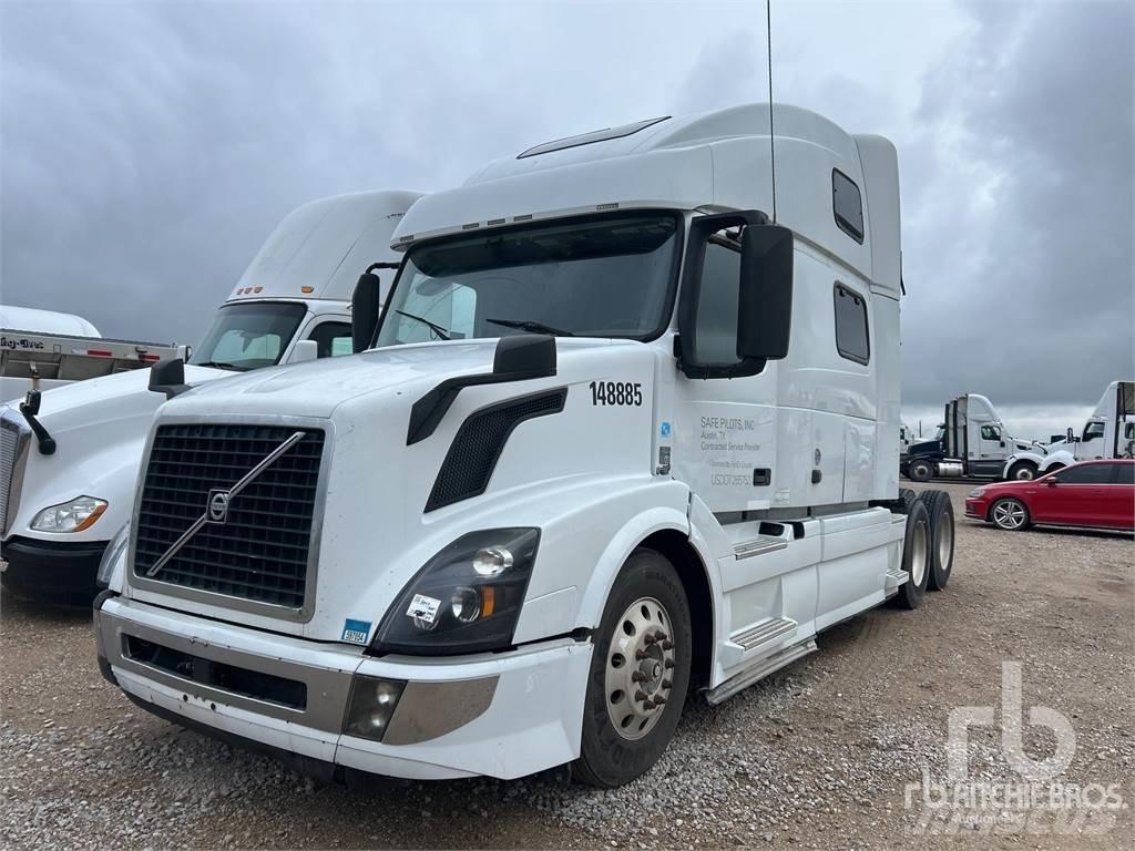Volvo VNL670 Cabezas tractoras