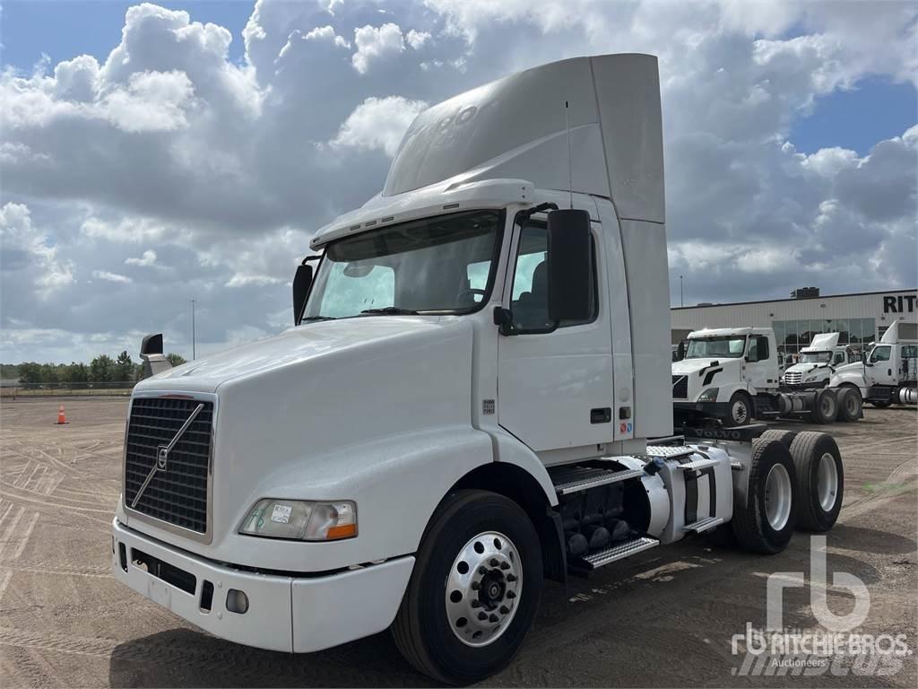 Volvo VNM200 Cabezas tractoras