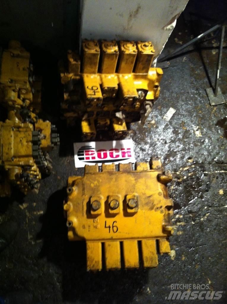 CAT 8SC 8J 8712 - 4 SEKCYJNY Hidráulicos