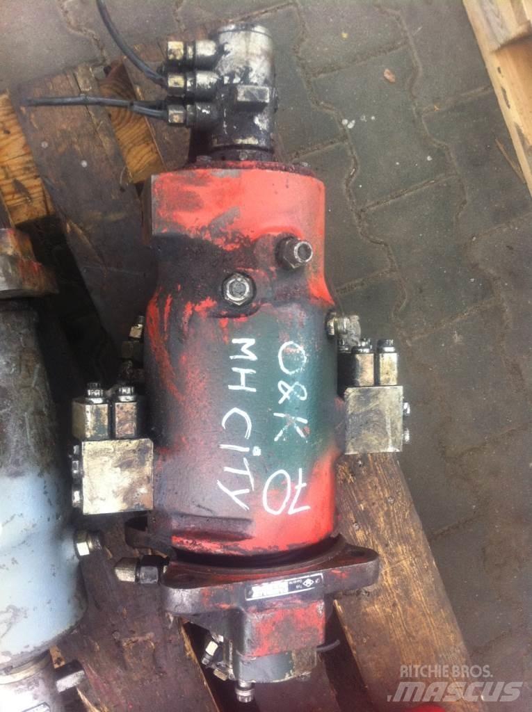 O&K 2105379 + KU7179 I/89395 Construcción - Otros