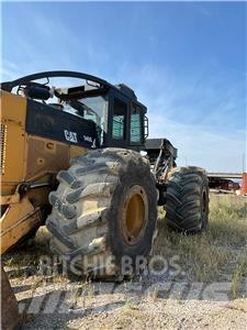 CAT 545C Arrastrador de troncos