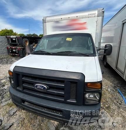 Ford E-350 Camiones caja cerrada