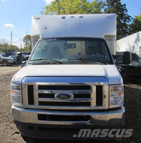 Ford E350 Camiones caja cerrada