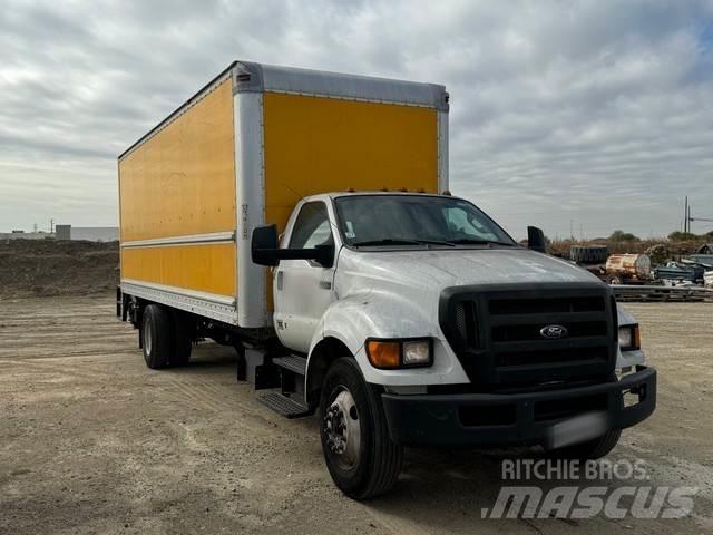 Ford F750 Camiones caja cerrada