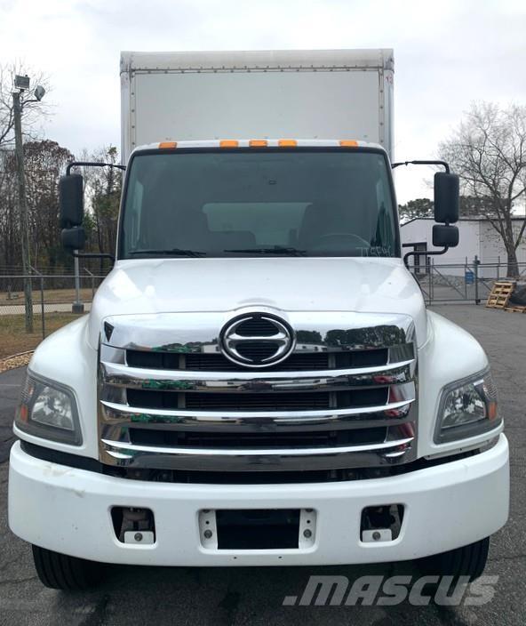 Hino 268A Camiones caja cerrada