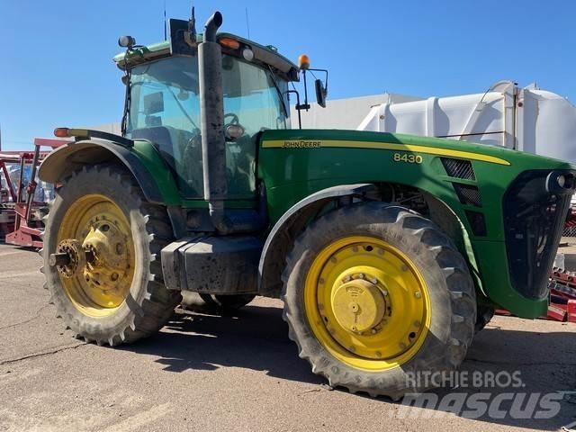 John Deere 8430 Tractores