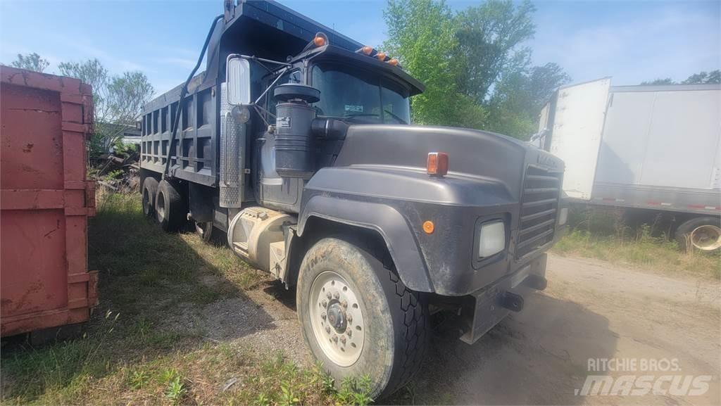 Mack RD6885 Camiones bañeras basculantes o volquetes