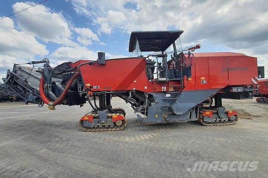 Wirtgen W 220 Máquinas moledoras de asfalto en frío
