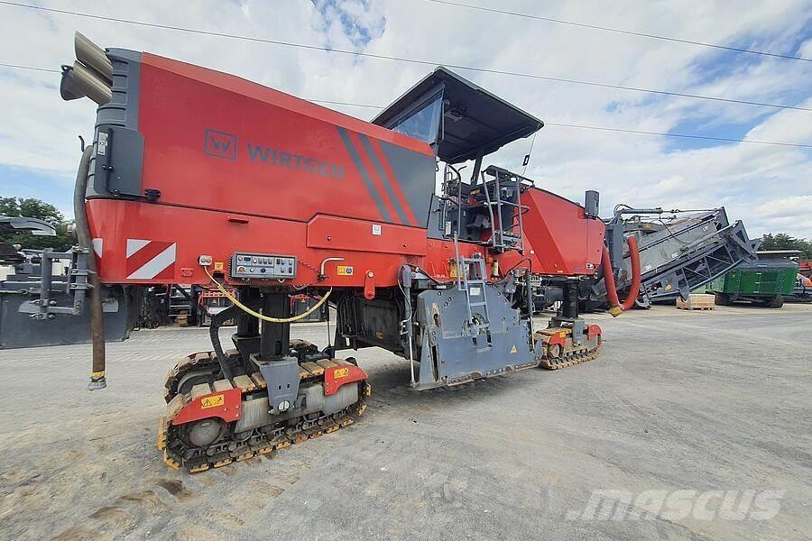 Wirtgen W 220 Máquinas moledoras de asfalto en frío