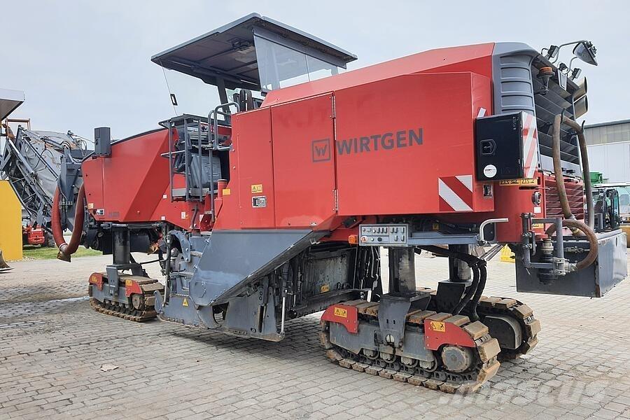 Wirtgen W 220 Máquinas moledoras de asfalto en frío