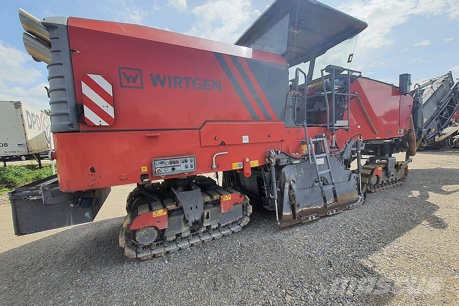 Wirtgen W 220 Máquinas moledoras de asfalto en frío