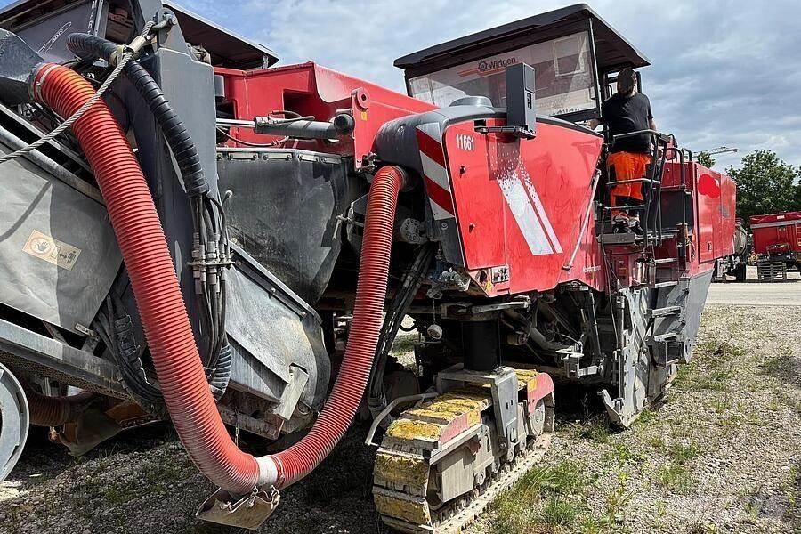 Wirtgen W 250 Máquinas moledoras de asfalto en frío