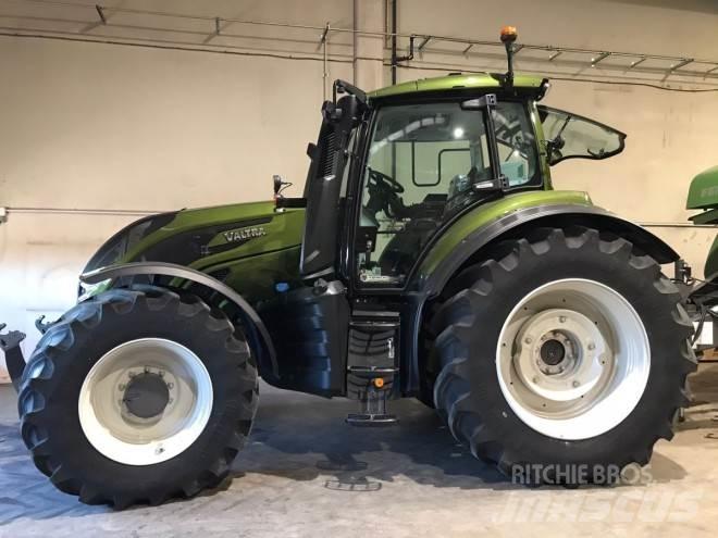 Valtra T235D Tractores