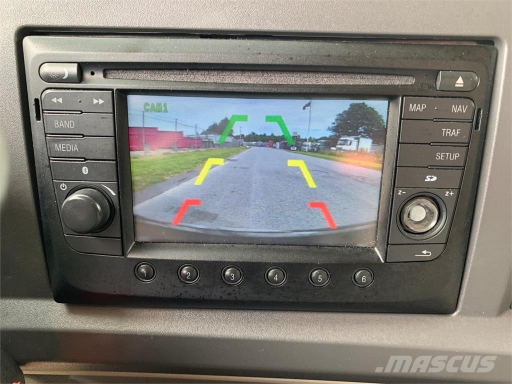 DAF LF210 4x2 FA Camiones grúa