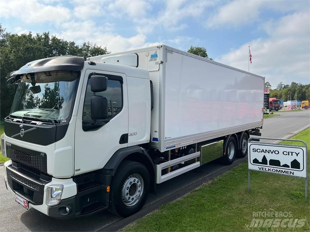 Volvo FE320 6x2*4 Camiones caja cerrada