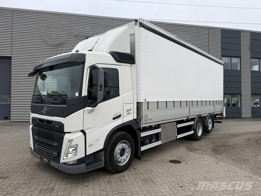 Volvo FM380 7800mm Camión con caja abierta