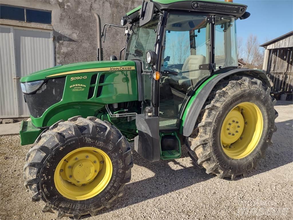 John Deere 5090 G Tractores