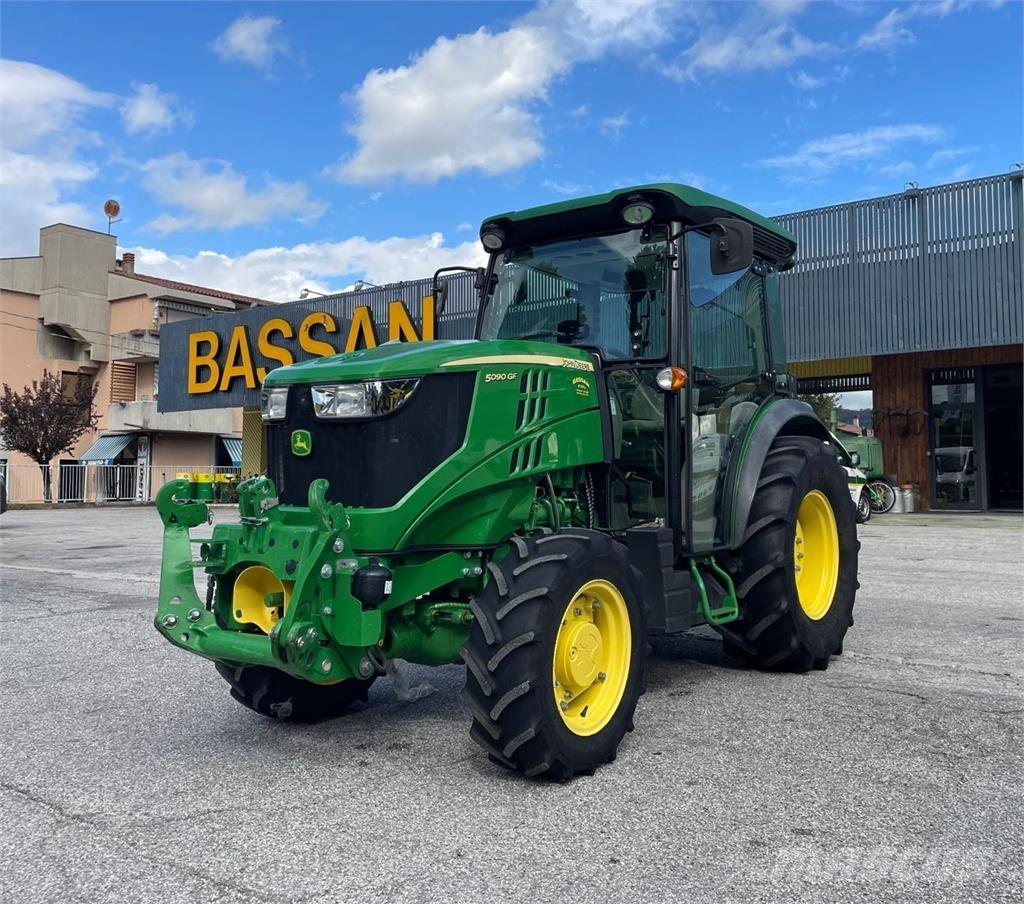 John Deere 5090 GF Tractores