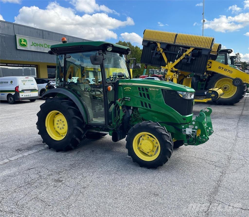 John Deere 5090 GF Tractores