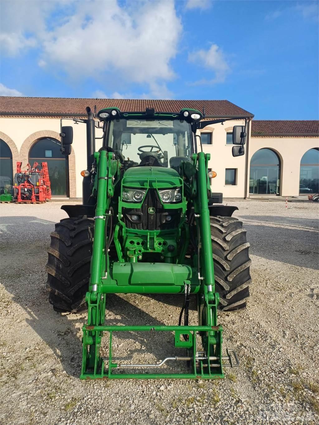 John Deere 6110 R Tractores