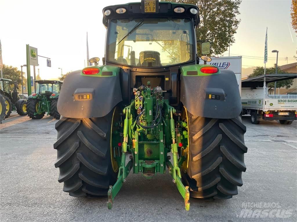 John Deere 6210 R Tractores