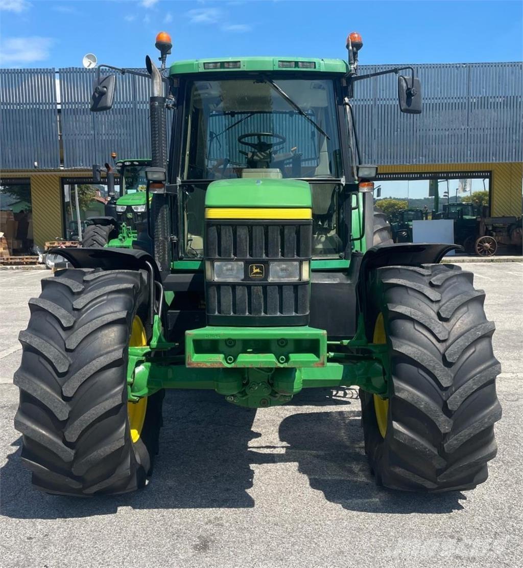 John Deere 6810 Tractores
