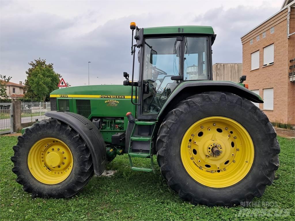 John Deere 7710 Tractores