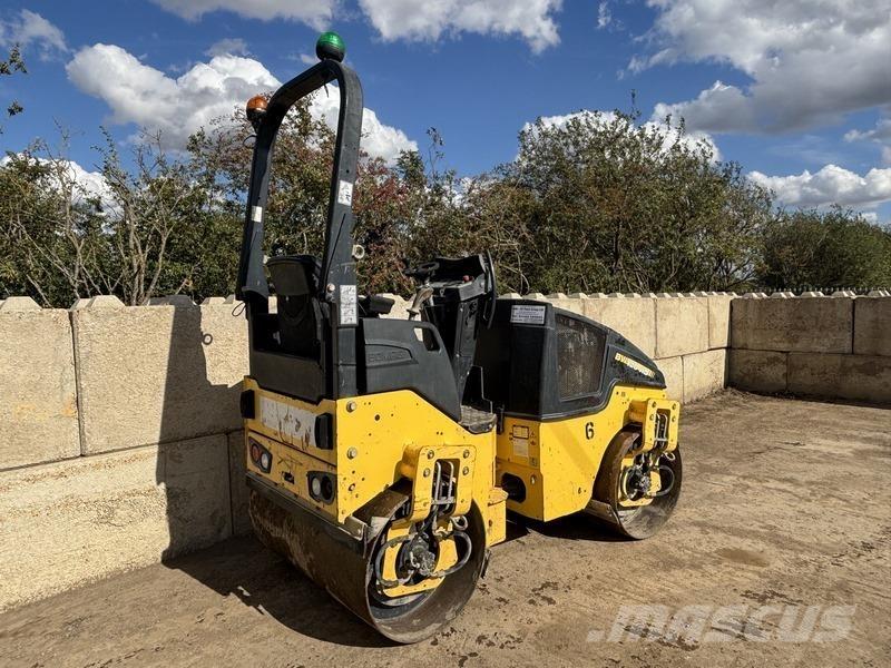 Bomag BW 120 AD-4 Rodillos de doble tambor