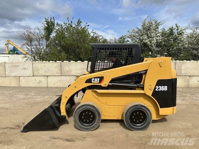 CAT 236B Construcción - Otros