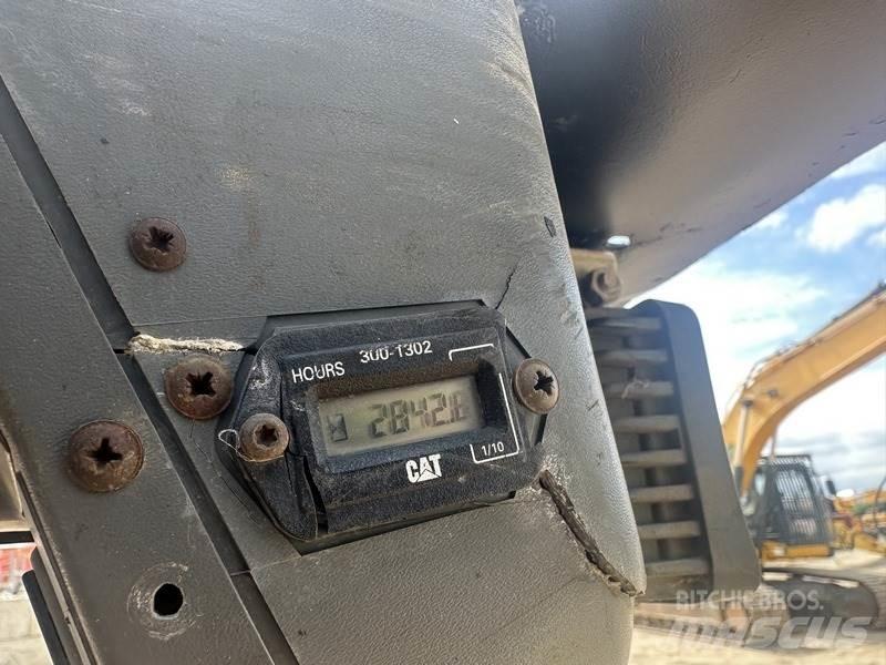 CAT 236B Construcción - Otros