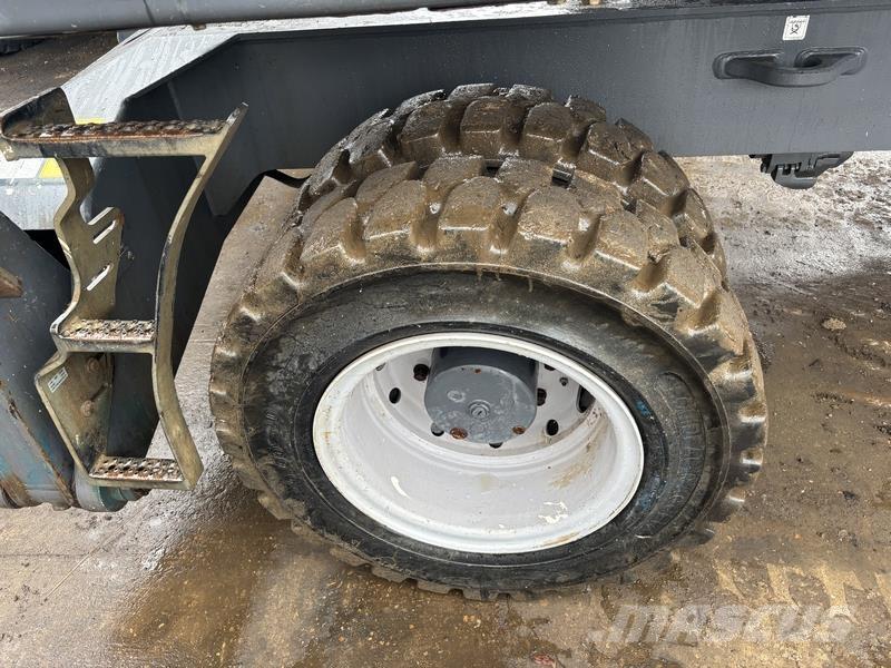 Fuchs MHL320 Almacenaje - Otros