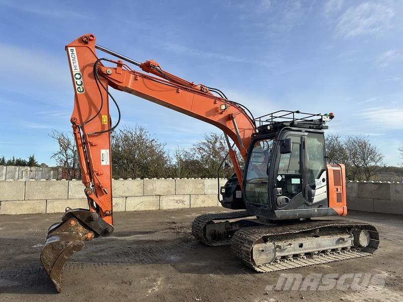 Hitachi ZX135 Excavadoras de cadenas