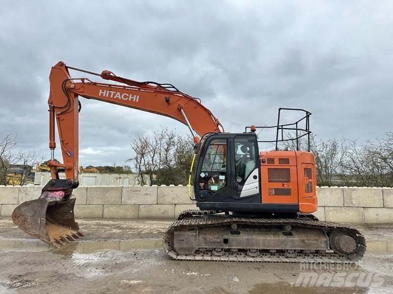 Hitachi ZX225USLC-6 Excavadoras de cadenas