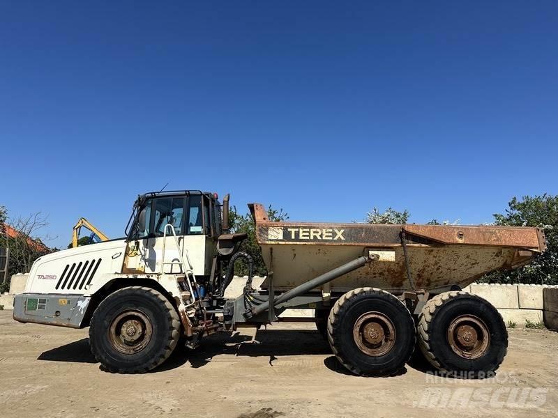 Terex TA250 Dúmpers articulados
