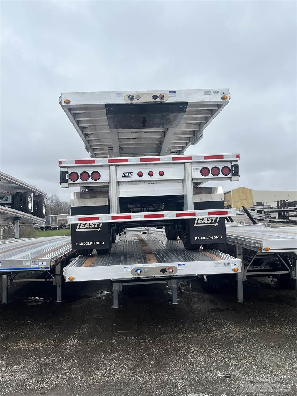 East Mfg FLATBED Plataforma plana/laterales abatibles
