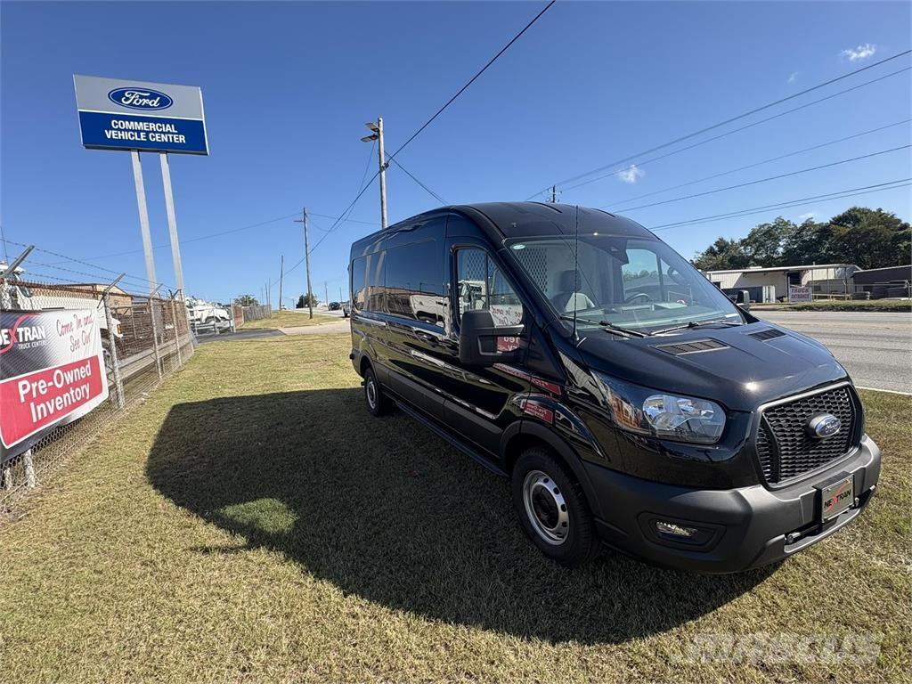 FRD 250 TRANS Camiones caja cerrada