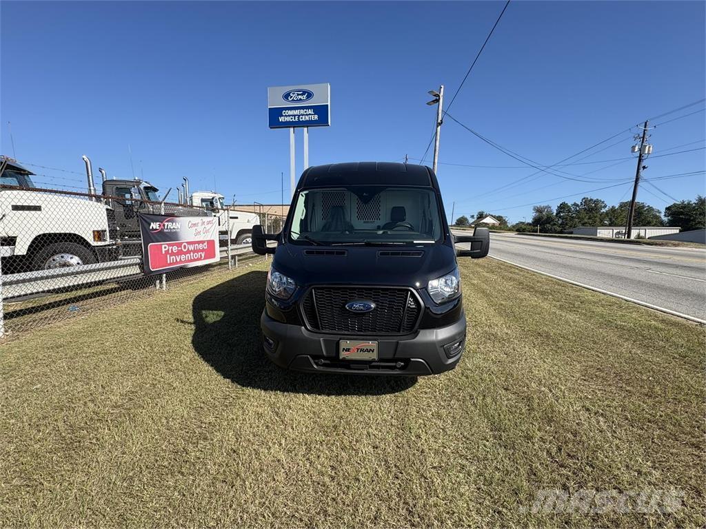 FRD 250 TRANS Camiones caja cerrada