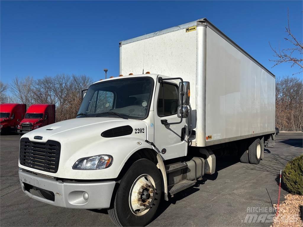 Freightliner M2 106 Camiones caja cerrada