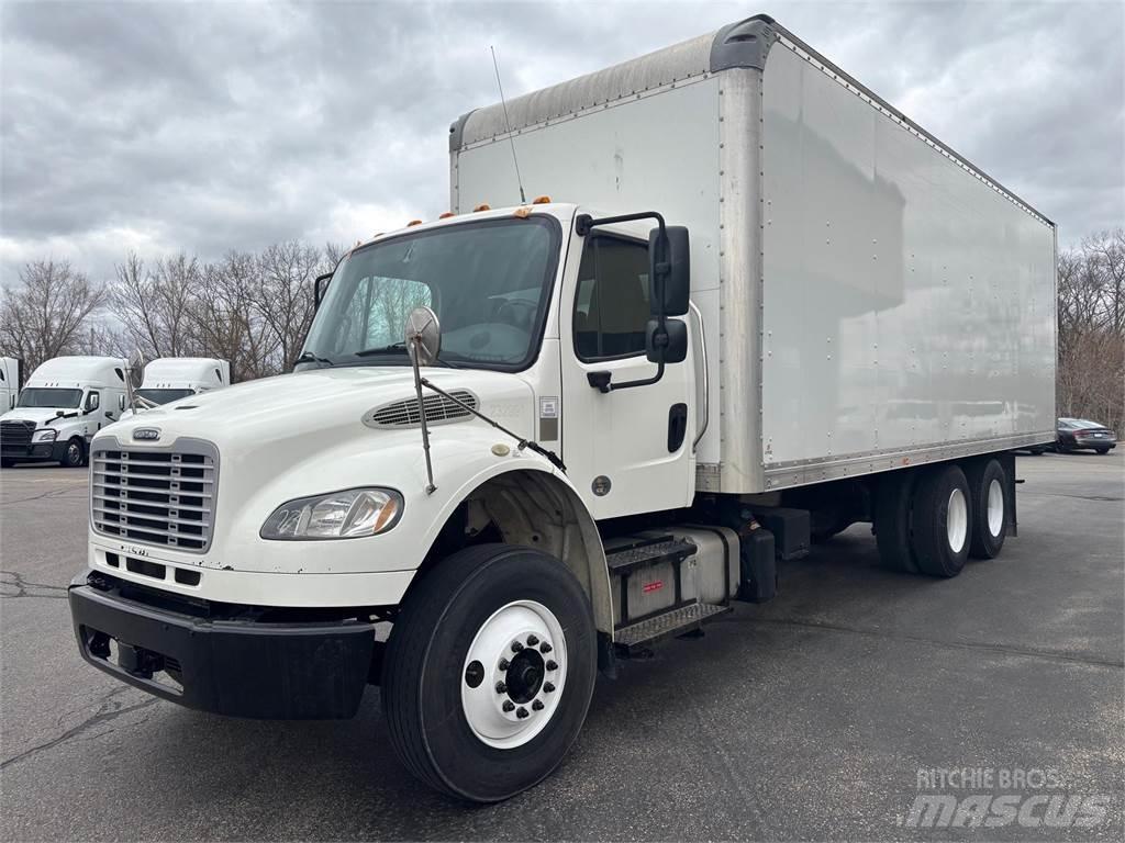 Freightliner M2 106 Camiones caja cerrada