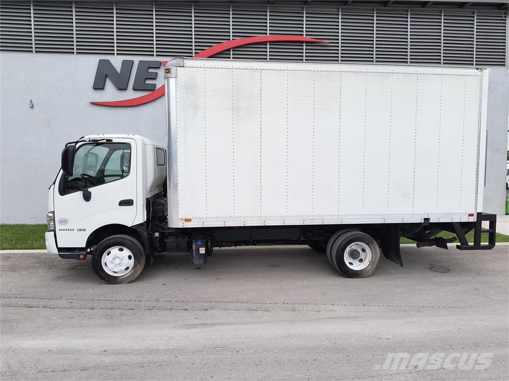 Hino 155 Camiones caja cerrada