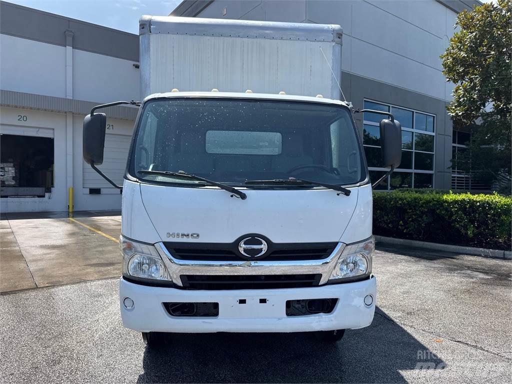 Hino 195 Camiones caja cerrada